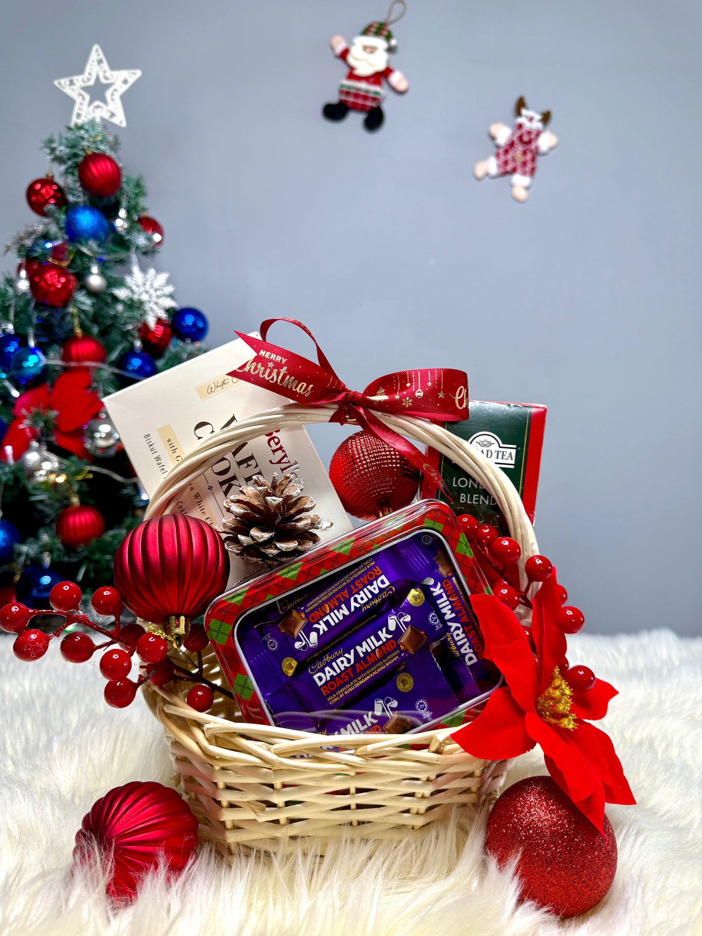 Jolly Good Treats Basket