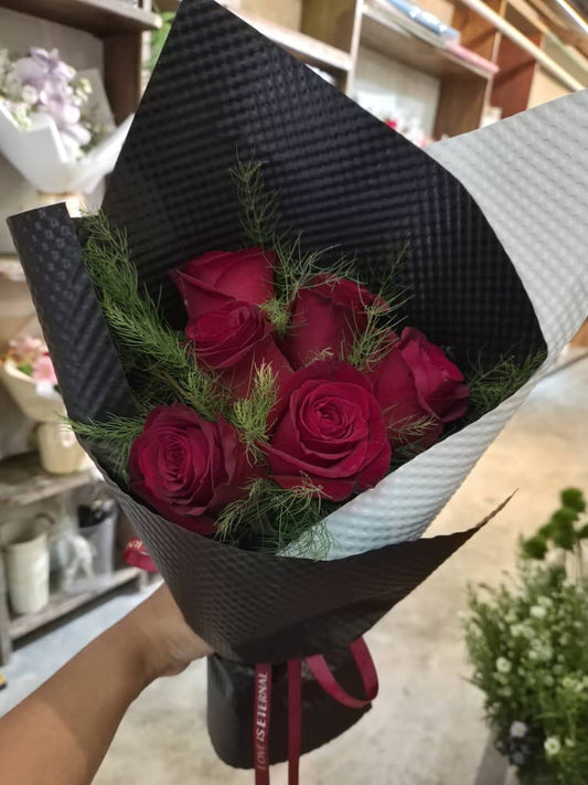 I LOVE U – 6 Stalks Roses Handwrap Bouquet featuring red roses in elegant wrapping in Kuala Lumpur.