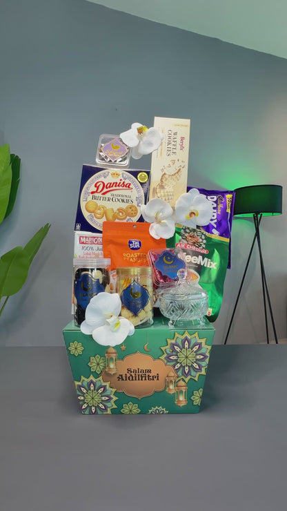 Raya Gift Basket - Festive Treats & Snacks Warisan Set