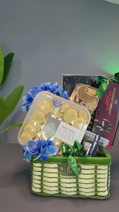 Raya Gift Basket - Anjung Tradisi Premium Cookies & Treats
